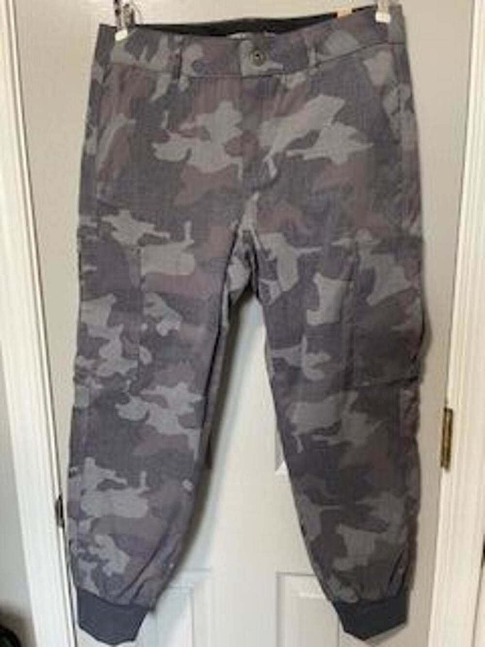#B401 NWT Prana sky canyon jogger pant size 8